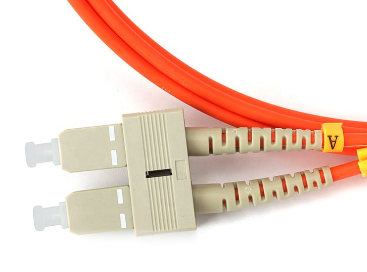 PVC con varios modos de funcionamiento a dos caras del SC LC 50/125 LSZH del cordón de remiendo de la fibra óptica de 2.0m m 3.0m m OM2