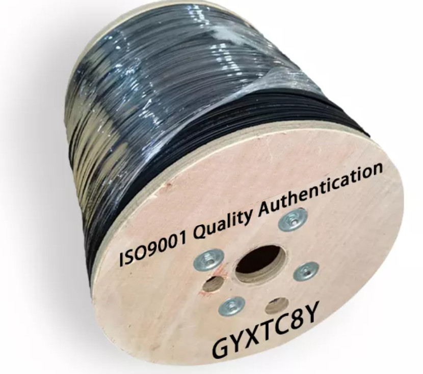 GYXTC8Y Cable de fribra óptica al aire libre Fig8 2 4 6 8 Miembro de fuerza de alambre de acero aéreo de 12 núcleos