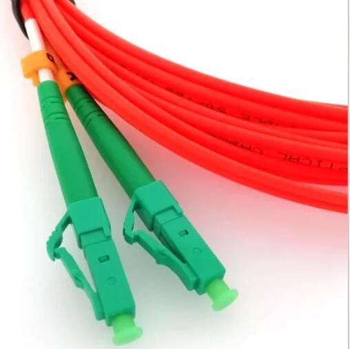 Cable del remiendo de la fibra del duplex de 2 metros, APC Lc al cordón de remiendo del Lc