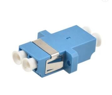 Adaptador óptico de una sola pieza Stype del adaptador del Lc del solo modo del Upc de la base polaca del duplex