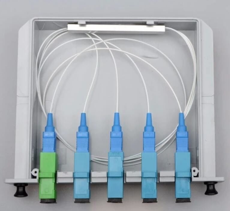 El PLC pasivo del SC UPC del divisor 1X4 de la fibra óptica del casete enchufa el tipo