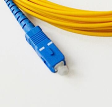 El remiendo de la fibra óptica del SM G652D telegrafía SC APC a SC UPC 2.0m m 3.0m m