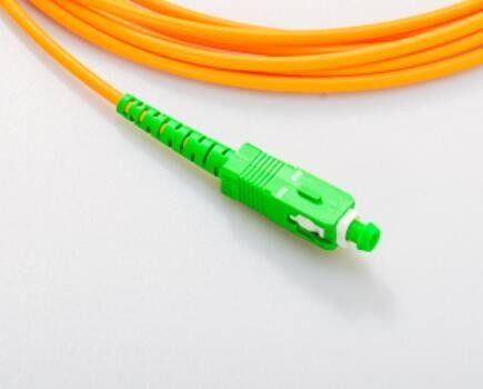 El remiendo de la fibra óptica del SM G652D telegrafía SC APC a SC UPC 2.0m m 3.0m m