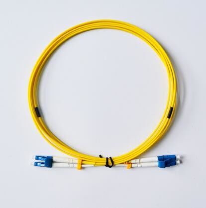 Duplex unimodal LC/UPC del cordón de remiendo del PVC LSZH de la coleta de G657A a LC/UPC