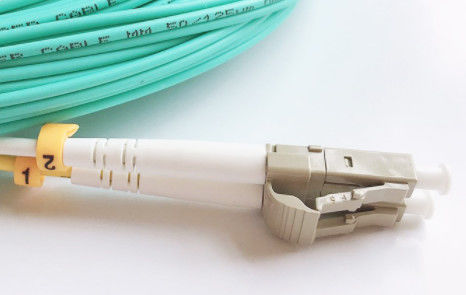 Cordón de remiendo a dos caras de la fibra óptica de FTTH 2m m LC UPC milímetro OM3 50/125