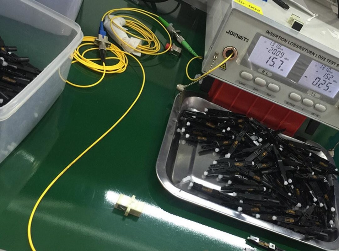 Sola pérdida de inserción rápida integrada del conector del SC APC del molde 0.3DB que pule Stype